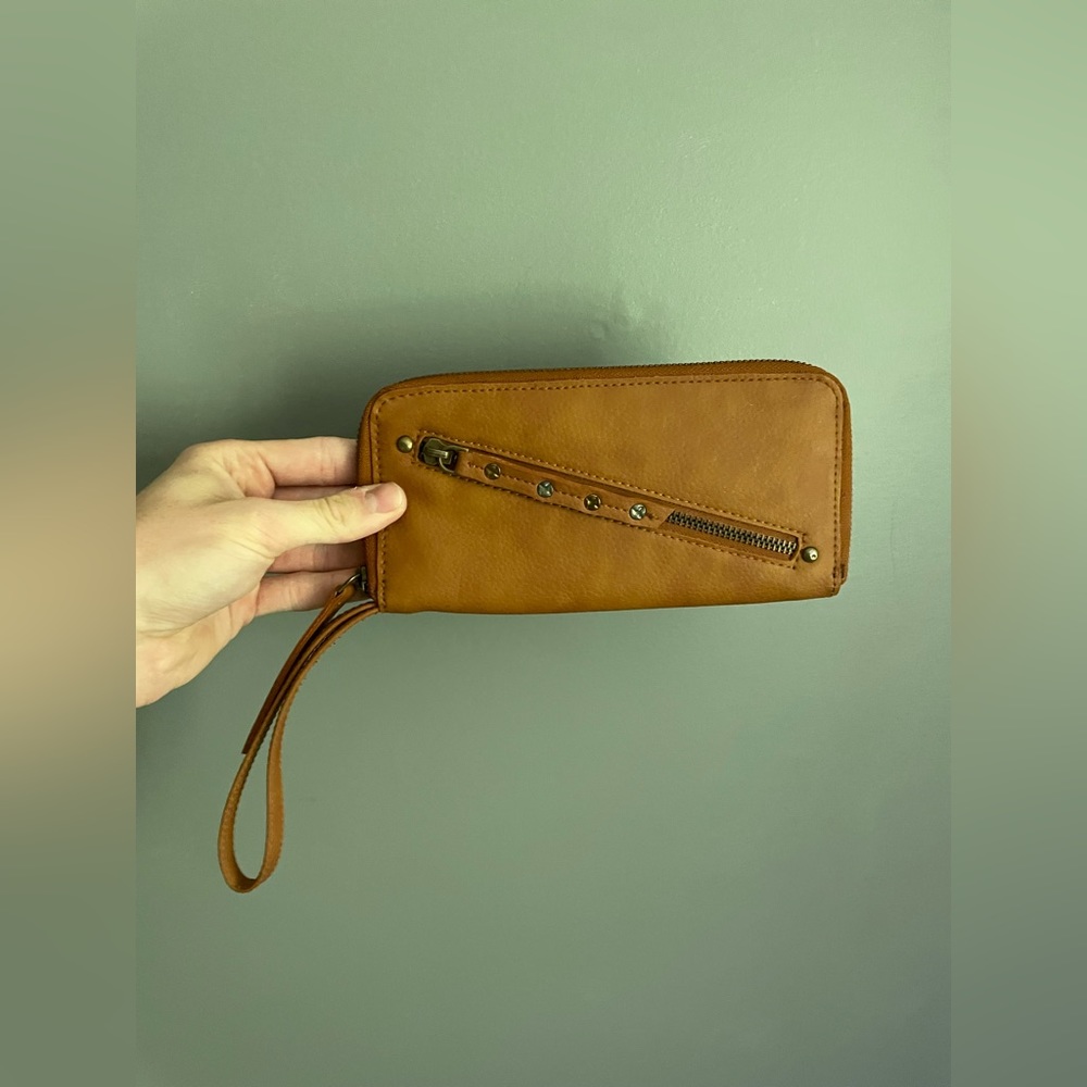 Free People Vegan Leather Wallet NWOT - Picture 2 of 5